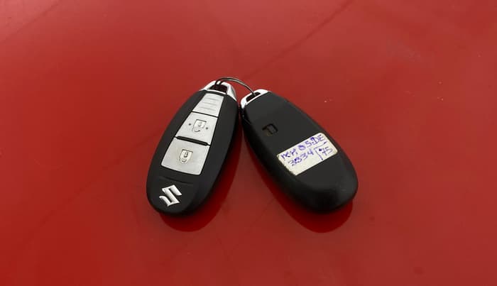 2016 Maruti Baleno ZETA PETROL 1.2, Petrol, Manual, 61,814 km, Key Close Up