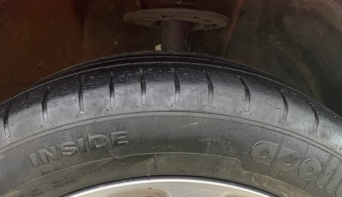 2016 Maruti Baleno ZETA PETROL 1.2, Petrol, Manual, 61,814 km, Right Front Tyre Tread