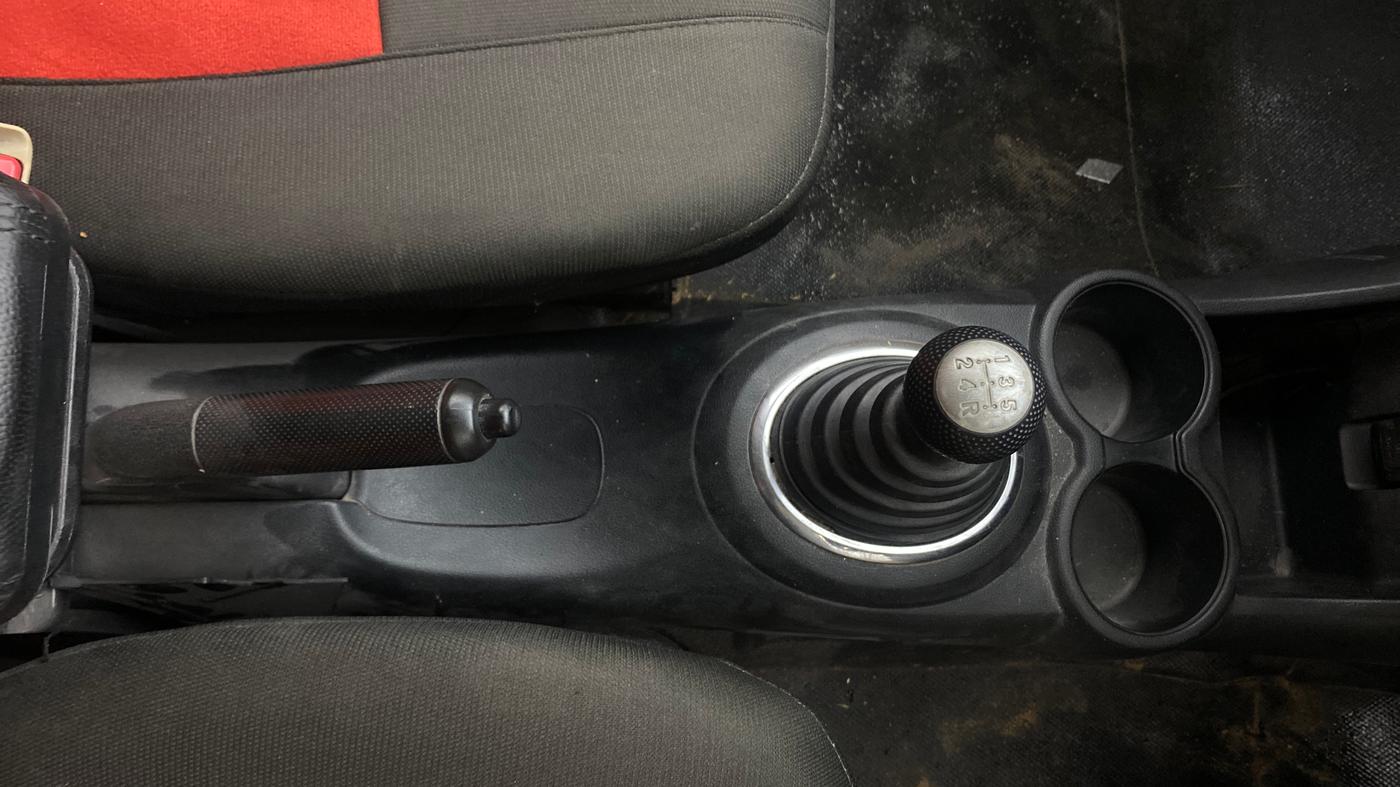 2014 Honda Amaze 1.2L I-VTEC S, Petrol, Manual, 79,920 km, Gear Lever