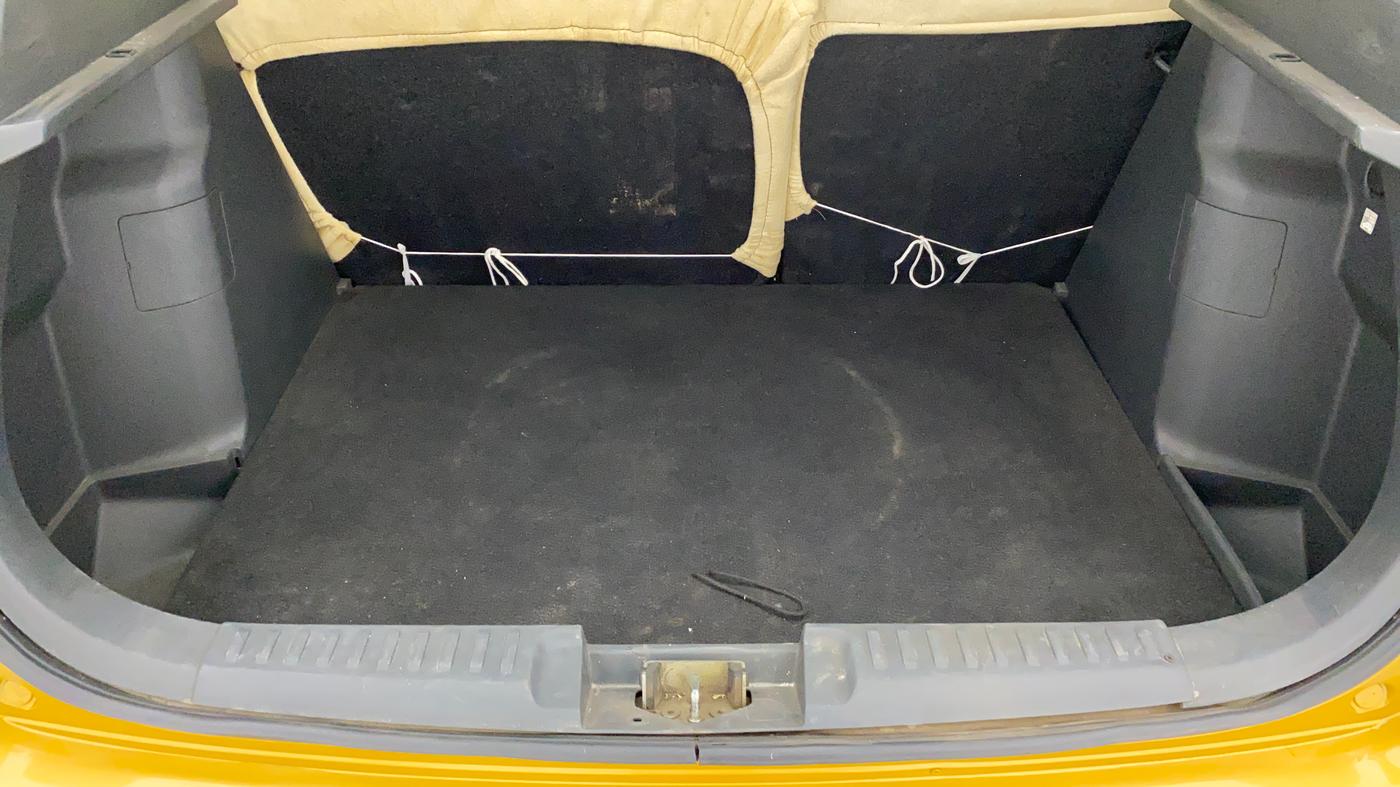 2016 Maruti Vitara Brezza ZDI PLUS DUAL TONE, Diesel, Manual, 26,090 km, Boot Inside View