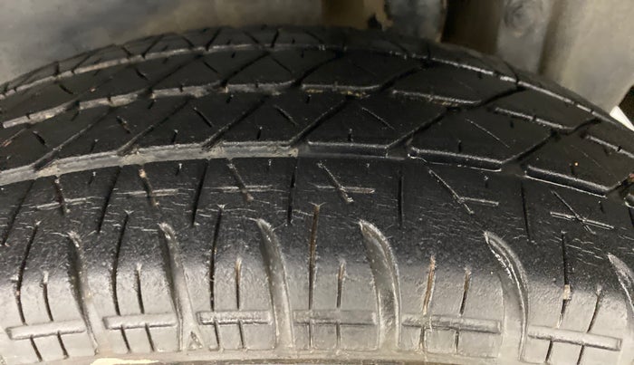2012 Maruti Swift LXI, Petrol, Manual, 74,423 km, Left Rear Tyre Tread