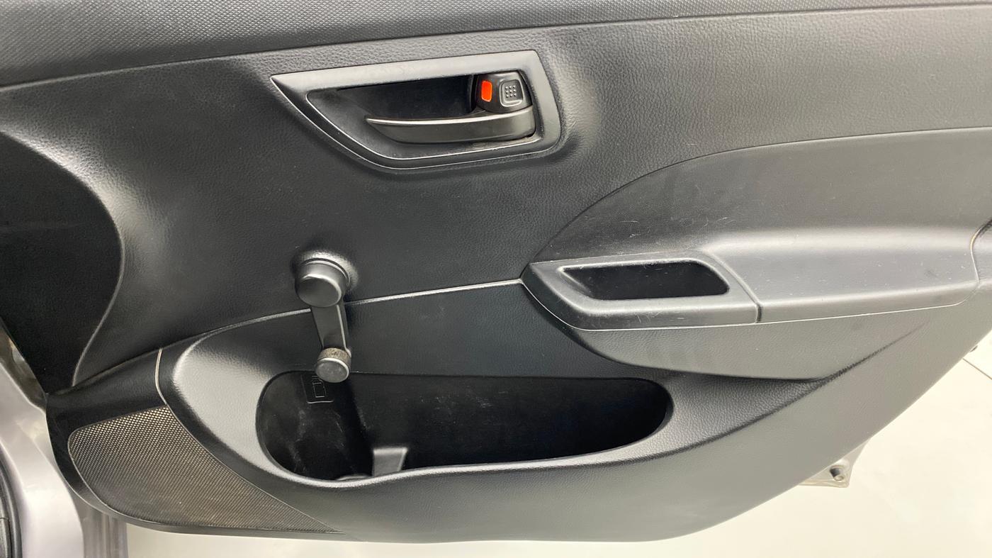 2012 Maruti Swift LXI, Petrol, Manual, 74,423 km, Driver Side Door Panels Control