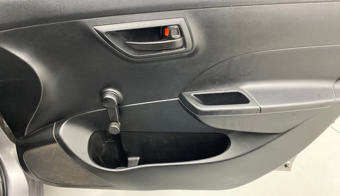 2012 Maruti Swift LXI, Petrol, Manual, 74,423 km, Driver Side Door Panels Control