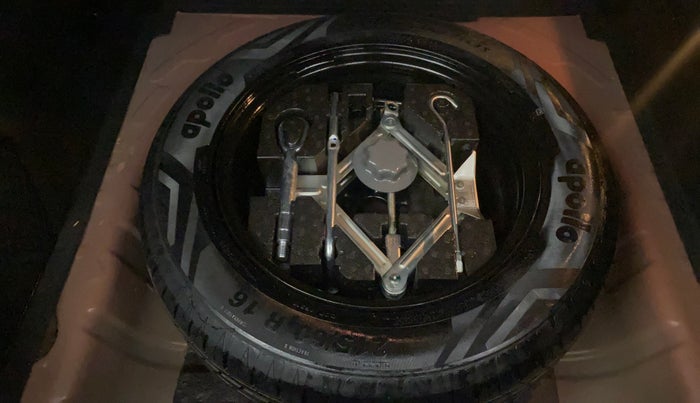 2022 MG ASTOR SMART 1.5 CVT, Petrol, Automatic, 37,645 km, Spare Tyre