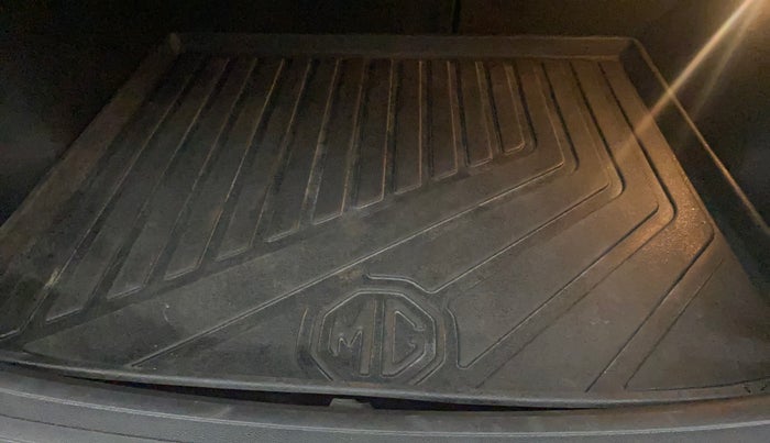 2022 MG ASTOR SMART 1.5 CVT, Petrol, Automatic, 37,645 km, Boot Inside