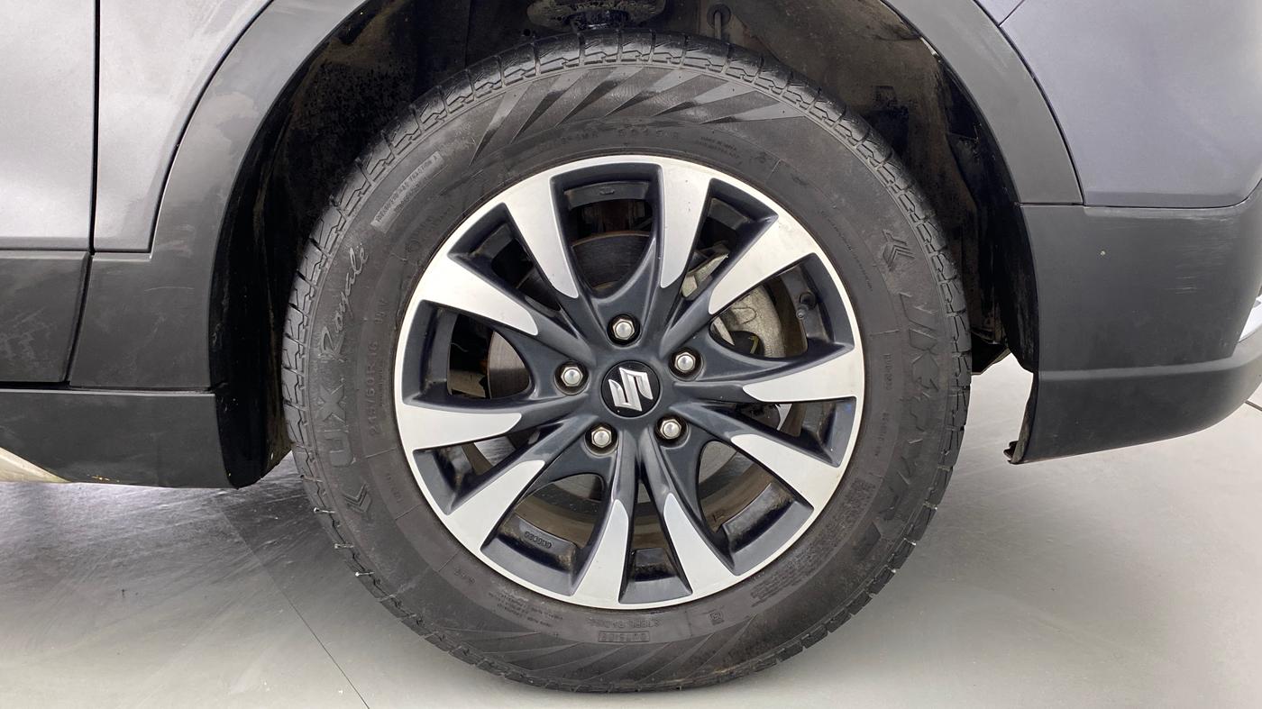 2020 Maruti S Cross ALPHA AT SMART HYBRID, Petrol, Automatic, 23,647 km, Right Front Wheel