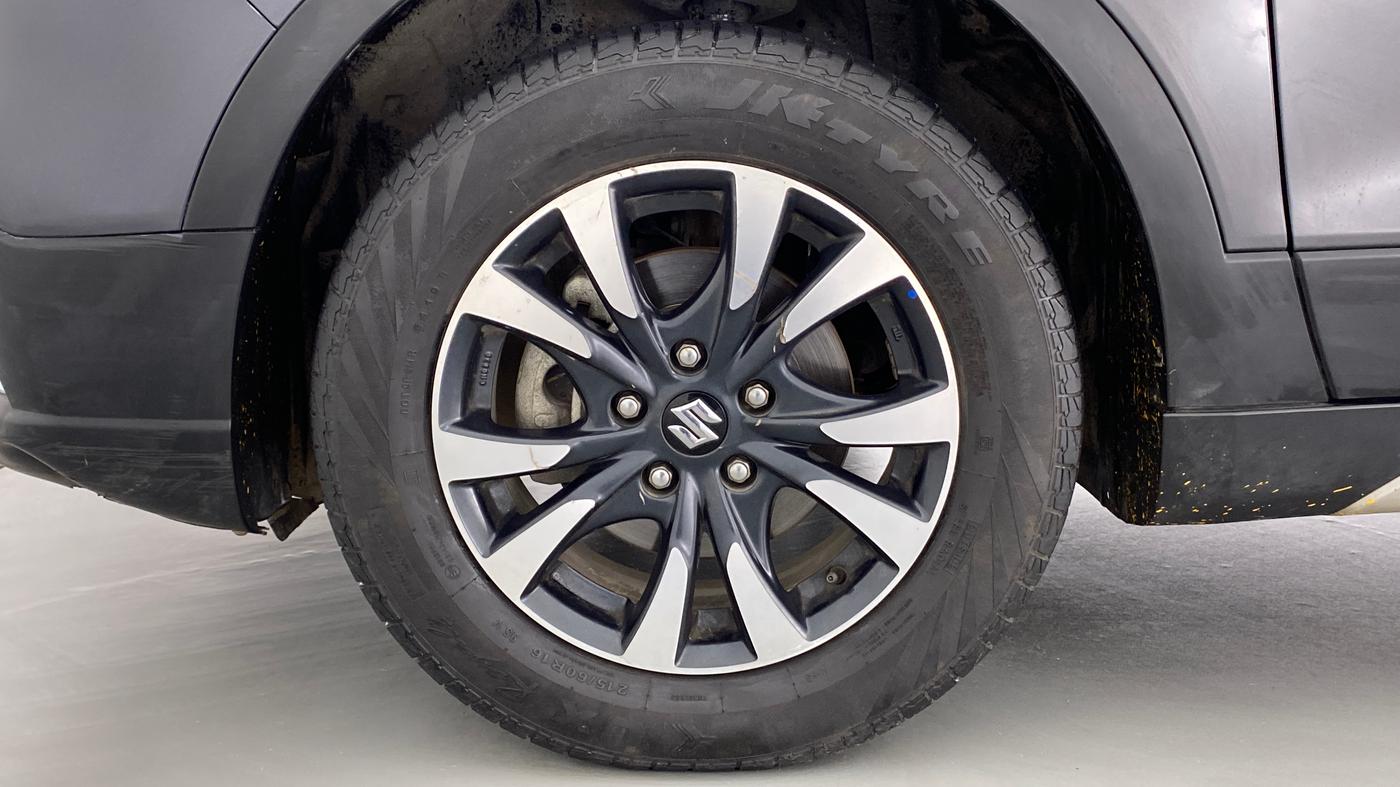 2020 Maruti S Cross ALPHA AT SMART HYBRID, Petrol, Automatic, 23,647 km, Left Front Wheel