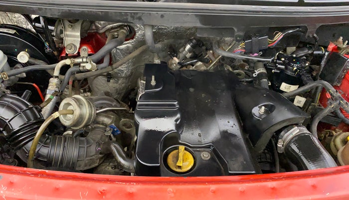 2016 Mahindra TUV300 T8, Diesel, Manual, 96,770 km, Engine View