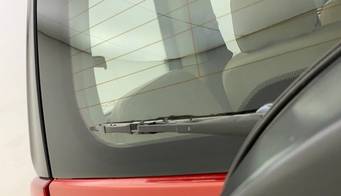 2016 Mahindra TUV300 T8, Diesel, Manual, 96,770 km, Rear Wiper