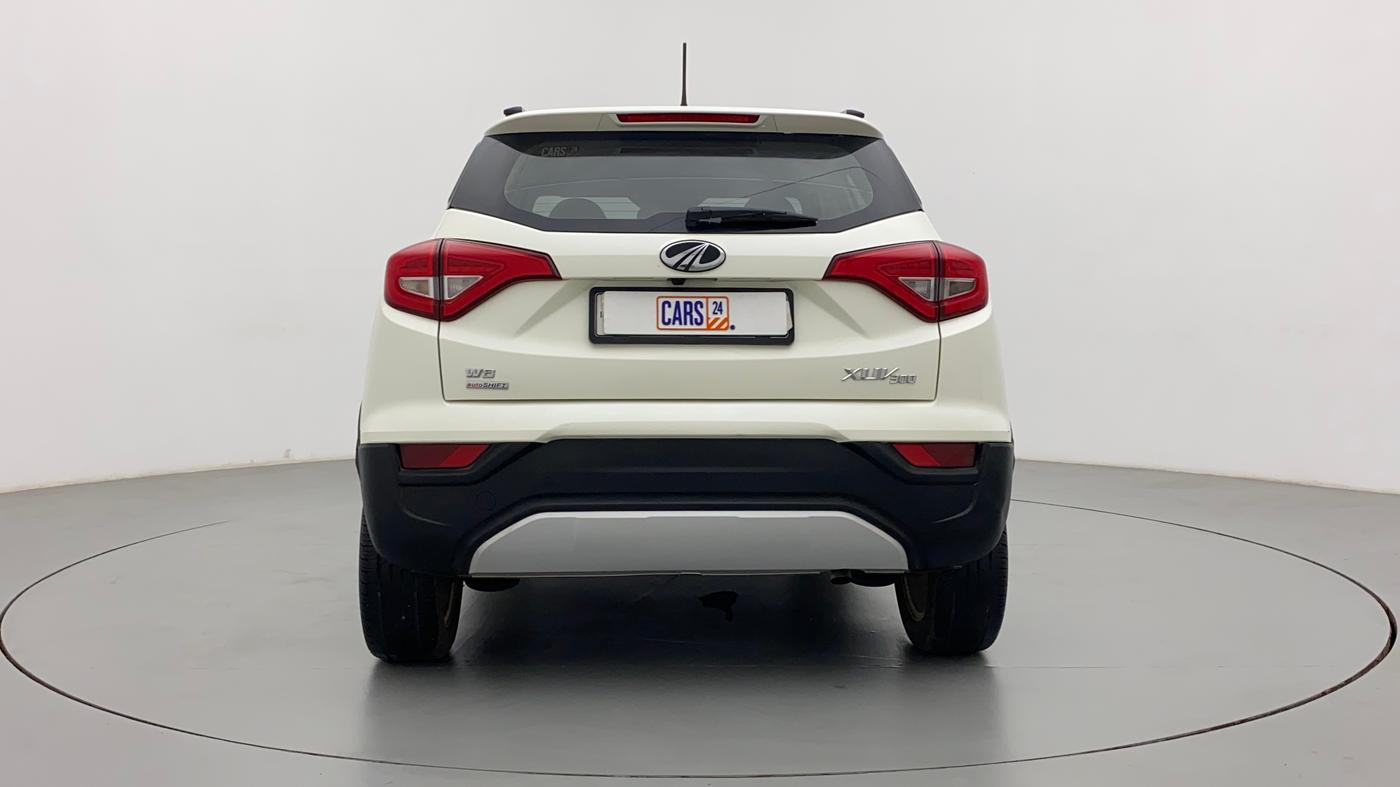 2022 Mahindra XUV300 W8 (O) 1.2 PETROL AMT, Petrol, Automatic, 24,712 km, Back/Rear