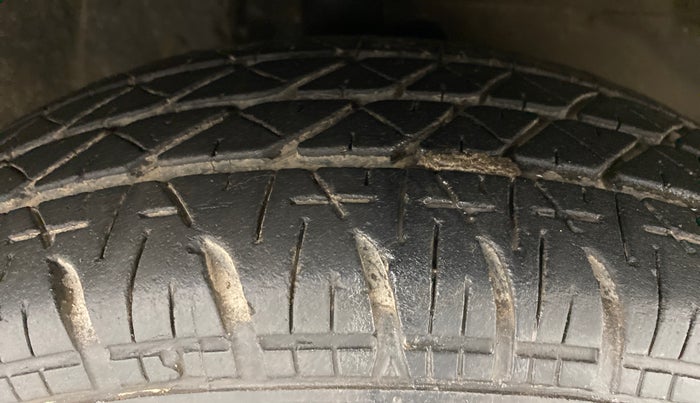 2012 Maruti Ritz VDI, Diesel, Manual, 96,607 km, Right Front Tyre Tread