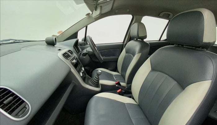 2012 Maruti Ritz VDI, Diesel, Manual, 96,607 km, Right Side Front Door Cabin