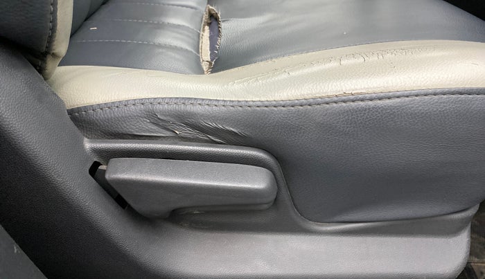 2012 Maruti Ritz VDI, Diesel, Manual, 96,607 km, Driver Side Adjustment Panel