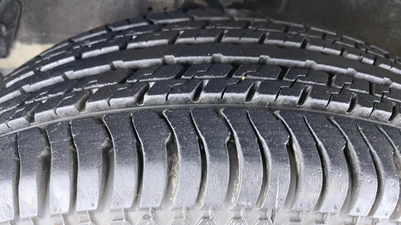 2010 Hyundai i20 MAGNA O 1.2, Petrol, Manual, 42,422 km, Left Front Tyre Tread