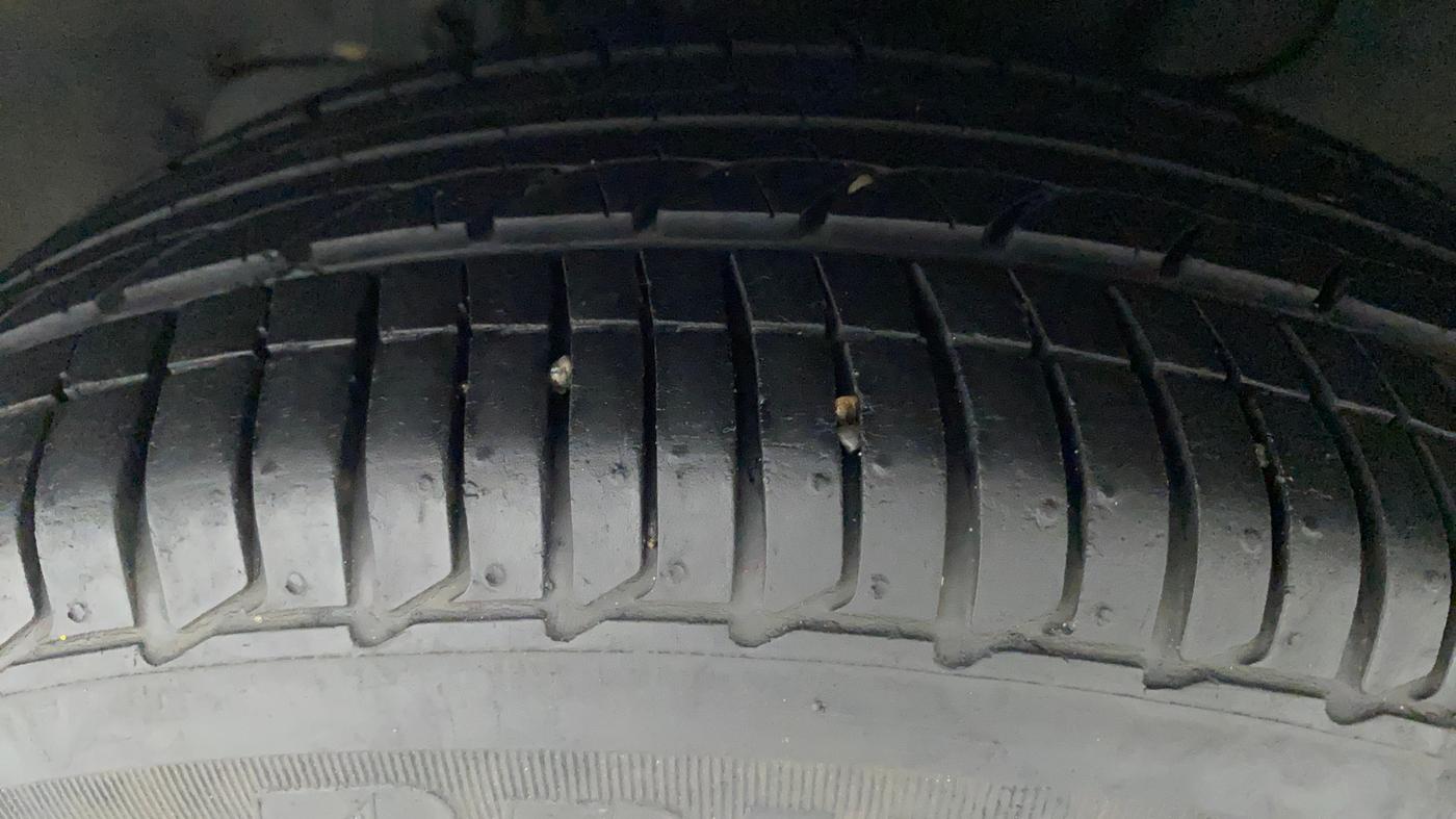 2019 Tata TIGOR XZA PLUS PETROL, Petrol, Automatic, 17,960 km, Left Front Tyre Tread