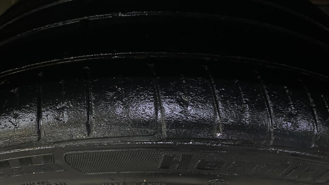 2024 Maruti Swift LXI, Petrol, Manual, 15,848 km, Right Front Tyre Tread