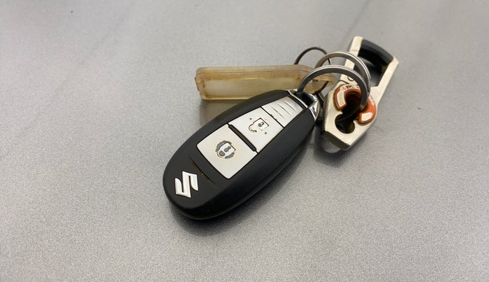 2017 Maruti IGNIS ZETA 1.2 AMT, Petrol, Automatic, 21,478 km, Key Close Up