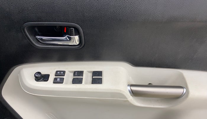 2017 Maruti IGNIS ZETA 1.2 AMT, Petrol, Automatic, 21,478 km, Driver Side Door Panels Control