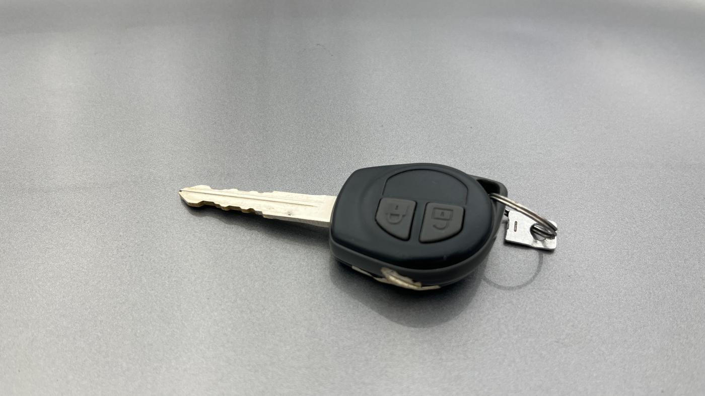 2013 Maruti Swift Dzire VXI AT, Petrol, Automatic, 79,753 km, Key Close Up