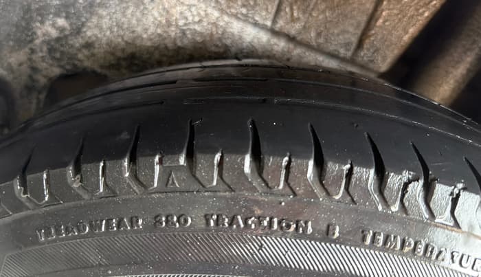 2017 Maruti Dzire VXI, Petrol, Manual, 40,331 km, Left Rear Tyre Tread