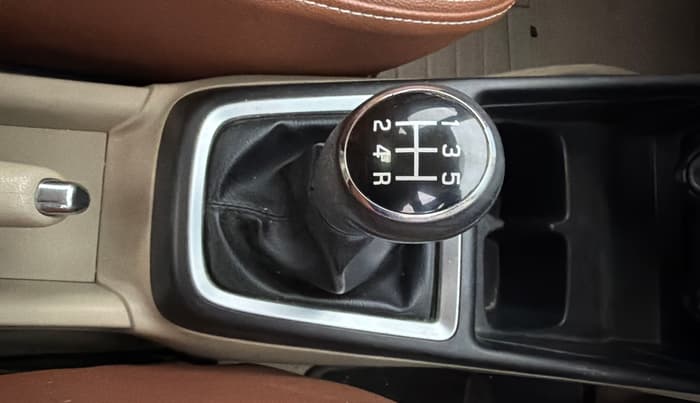 2017 Maruti Dzire VXI, Petrol, Manual, 40,331 km, Gear Lever