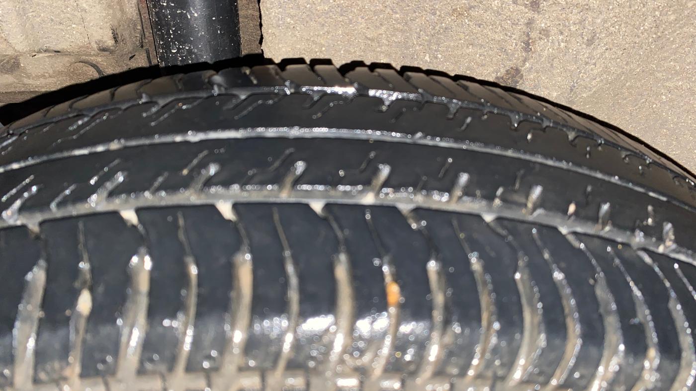 2015 Maruti Swift Dzire VXI, Petrol, Manual, 66,496 km, Right Rear Tyre Tread