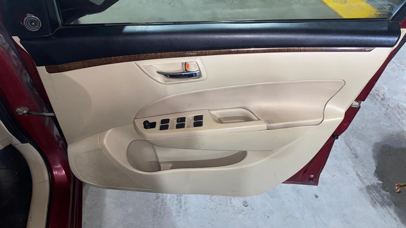 2015 Maruti Swift Dzire VXI, Petrol, Manual, 66,496 km, Driver Side Door Panels Control