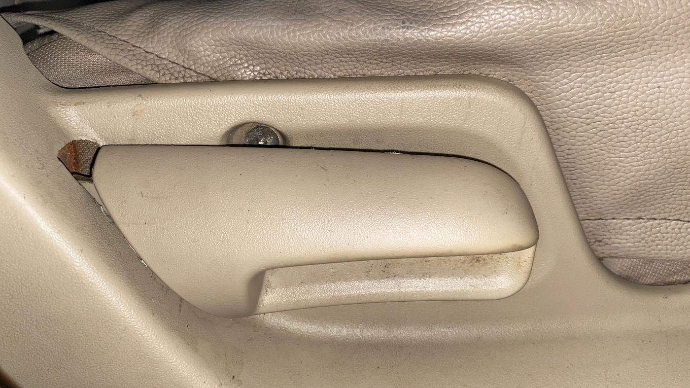 2015 Maruti Swift Dzire VXI, Petrol, Manual, 66,496 km, Driver Side Adjustment Panel