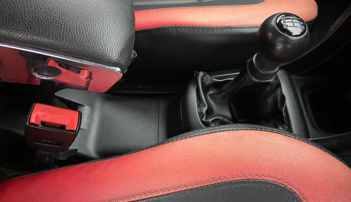 2014 Maruti Swift VXI, Petrol, Manual, 94,540 km, Gear Lever