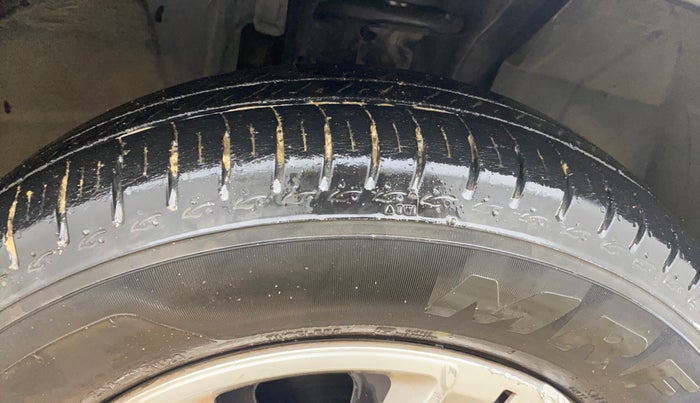 2020 Renault TRIBER RXL MT, Petrol, Manual, 27,600 km, Right Front Tyre Tread