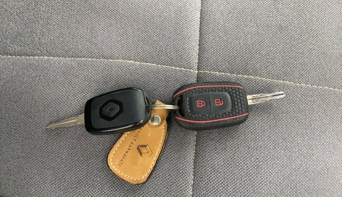 2020 Renault TRIBER RXL MT, Petrol, Manual, 27,600 km, Key Close Up