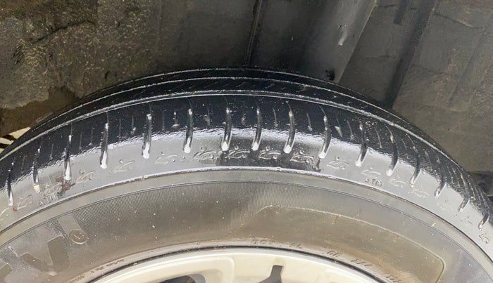 2020 Renault TRIBER RXL MT, Petrol, Manual, 27,600 km, Left Rear Tyre Tread