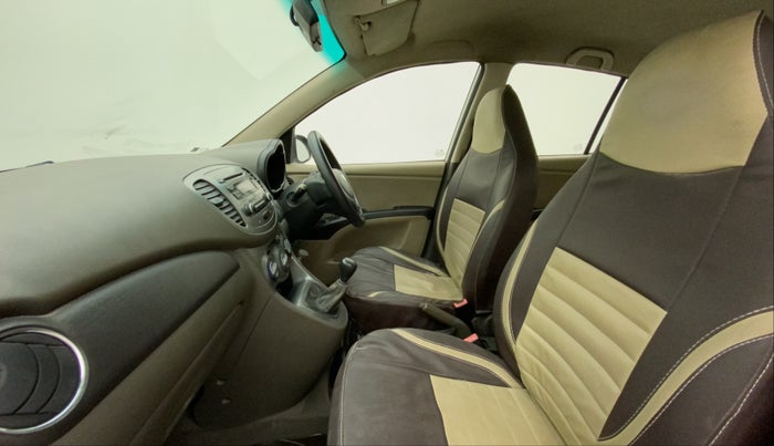 2011 Hyundai i10 MAGNA 1.2, CNG, Manual, 89,963 km, Right Side Front Door Cabin