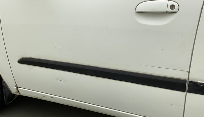 2011 Hyundai i10 MAGNA 1.2, CNG, Manual, 89,963 km, Front passenger door - Minor scratches