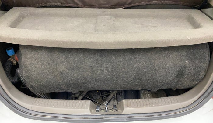 2011 Hyundai i10 MAGNA 1.2, CNG, Manual, 89,963 km, Boot Inside