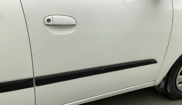 2011 Hyundai i10 MAGNA 1.2, CNG, Manual, 89,963 km, Driver-side door - Minor scratches