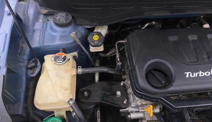 2021 Hyundai VENUE SX 1.0 TURBO, Petrol, Manual, 19,027 km, Engine View - Right