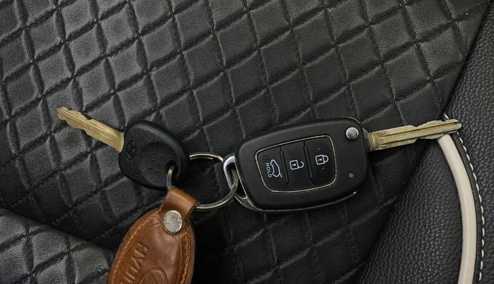 2021 Hyundai VENUE SX 1.0 TURBO, Petrol, Manual, 19,027 km, Key Close Up