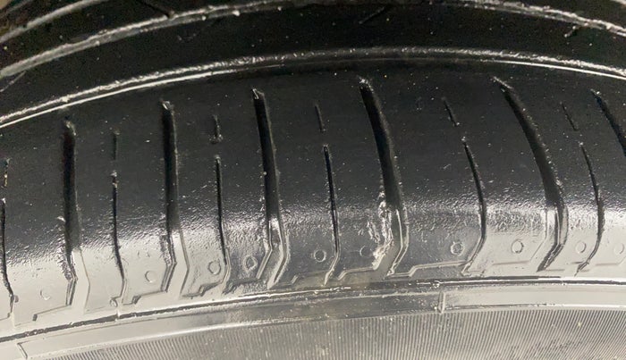 2021 Hyundai VENUE SX 1.0 TURBO, Petrol, Manual, 19,027 km, Left Front Tyre Tread