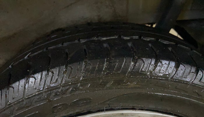 2016 Maruti Wagon R 1.0 VXI, Petrol, Manual, 55,951 km, Left Rear Tyre Tread