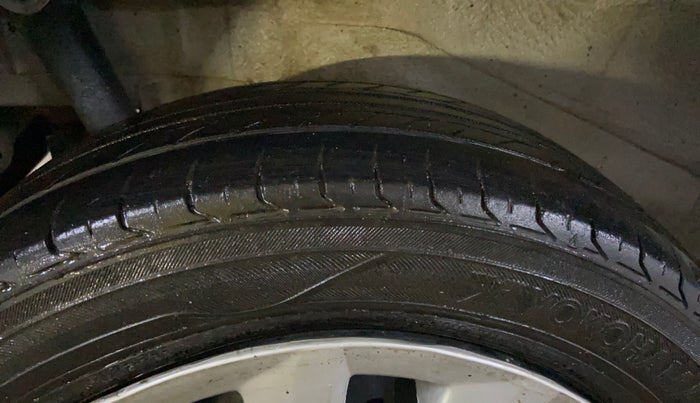 2016 Maruti Wagon R 1.0 VXI, Petrol, Manual, 55,951 km, Right Rear Tyre Tread