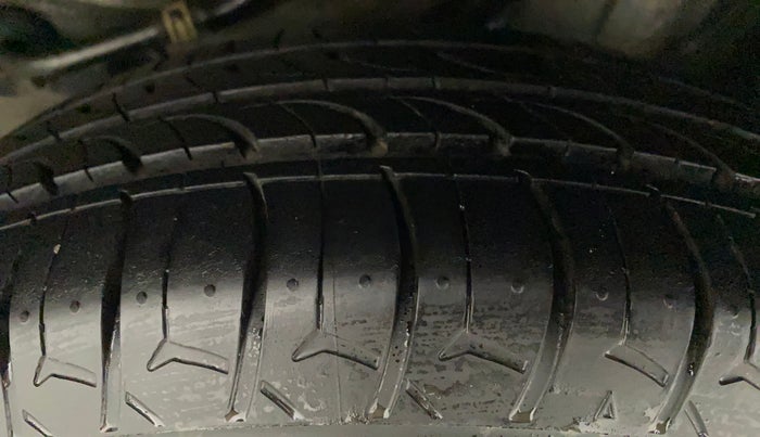 2015 Honda Brio E MT, Petrol, Manual, 53,538 km, Left Rear Tyre Tread