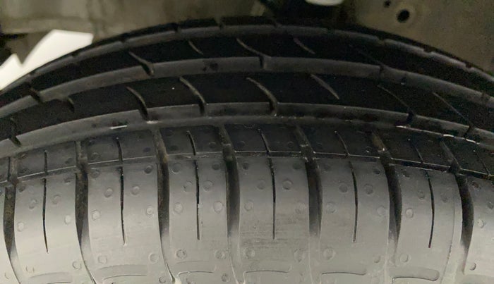 2015 Honda Brio E MT, Petrol, Manual, 53,538 km, Left Front Tyre Tread