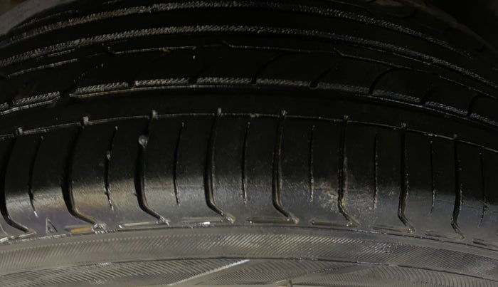 2020 Tata NEXON XM PLUS SUNROOF DIESEL, Diesel, Manual, 78,654 km, Right Rear Tyre Tread