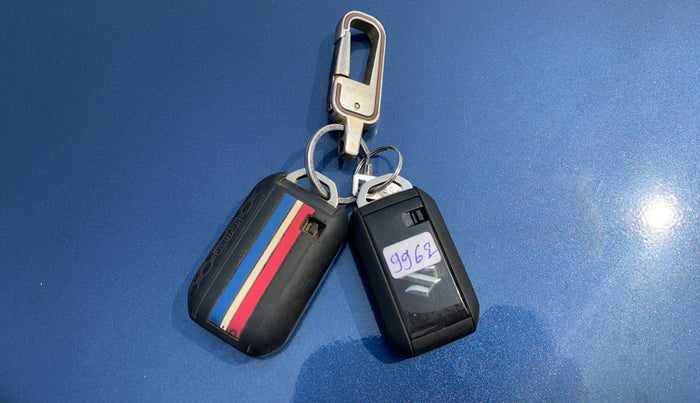 2021 Maruti Baleno ZETA PETROL 1.2, Petrol, Manual, 71,303 km, Key Close Up