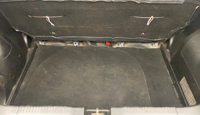 2022 Maruti Swift VXI, Petrol, Manual, 67,749 km, Boot Inside