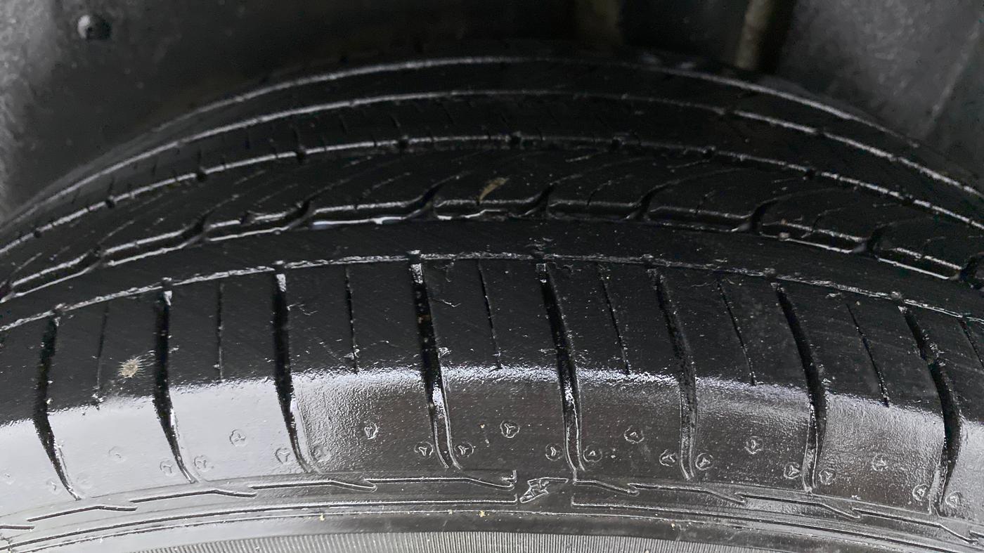 2020 MG HECTOR SHARP DCT PETROL, Petrol, Automatic, 32,616 km, Left Rear Tyre Tread