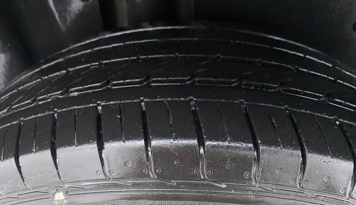 2020 MG HECTOR SHARP DCT PETROL, Petrol, Automatic, 32,616 km, Right Rear Tyre Tread