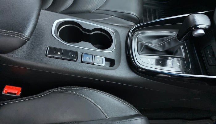 2020 MG HECTOR SHARP DCT PETROL, Petrol, Automatic, 32,616 km, Gear Lever