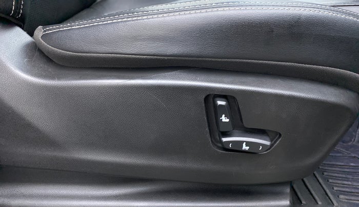 2020 MG HECTOR SHARP DCT PETROL, Petrol, Automatic, 32,616 km, Driver Side Adjustment Panel